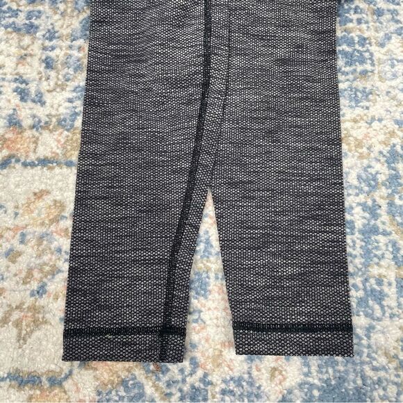 LULULEMON- EUC Wunder Under Coco Pique Luon Size 4 - Picture 7 of 9